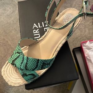 Green snake print w/ankle strap espadrilles – Vince Camuti